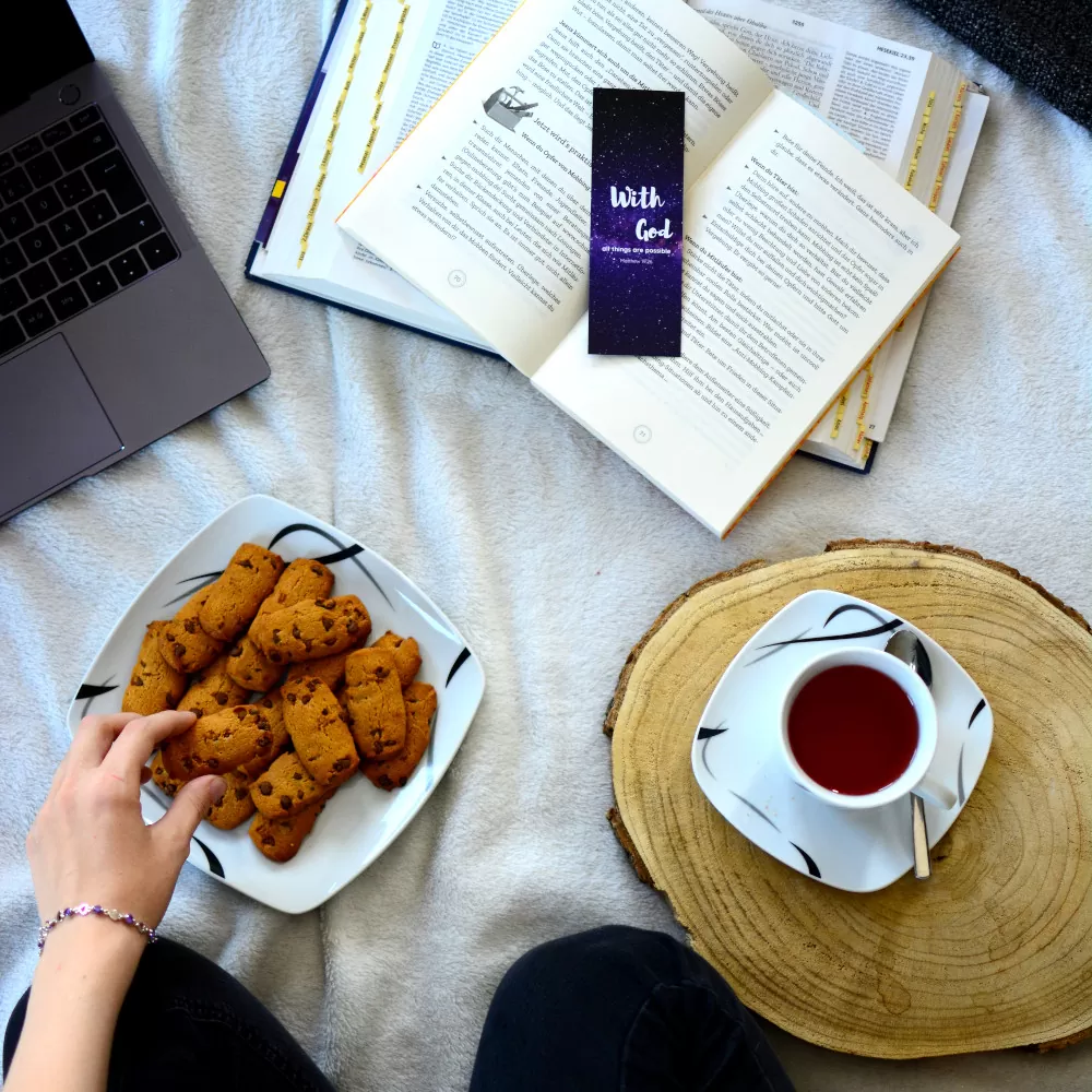 Lesezeichen - with god (2)