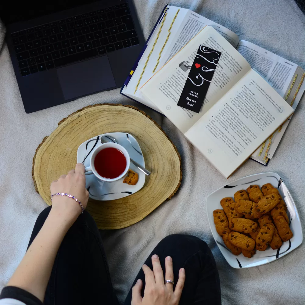 Lesezeichen - You are loved (2)