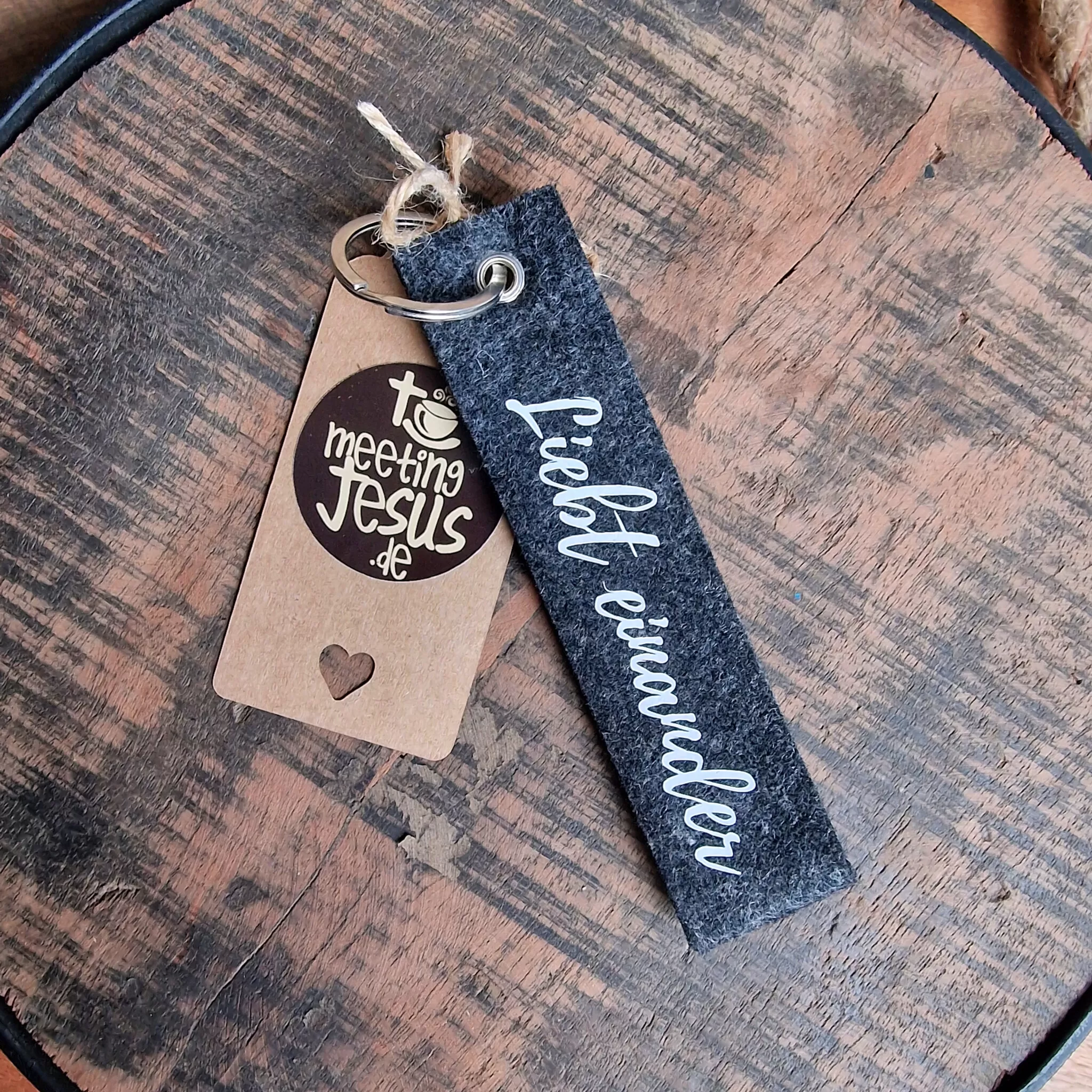 Filz-Schlüsselanhänger - Liebt einander - 6